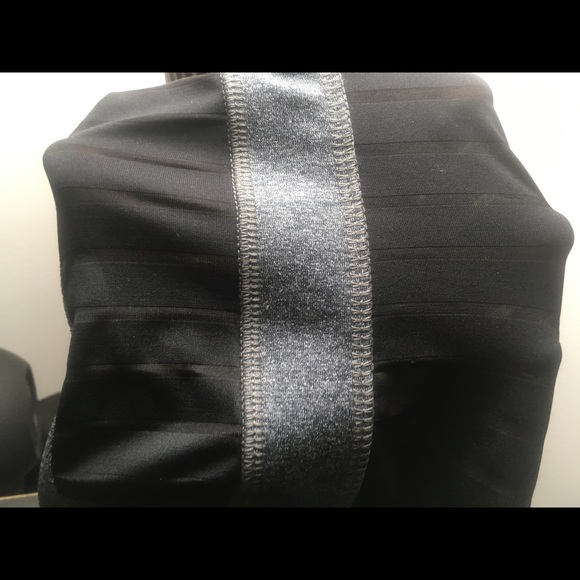 Forever 21 Grey Black cut outs Leggings New, Small - Picture 7 of 7